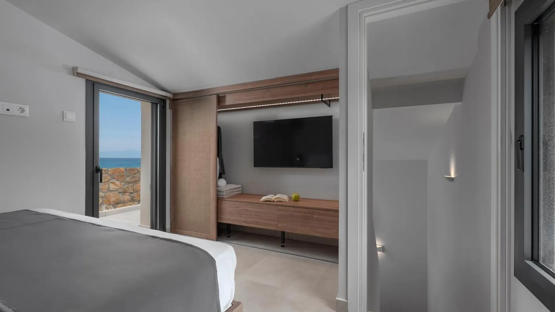 Blue Haven Villa Polychrono