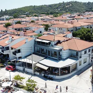 Mougre Aparthotel